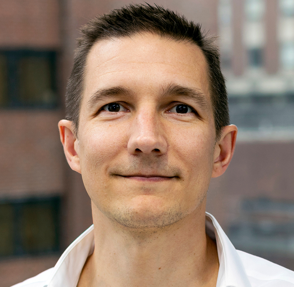 Tim Lezon